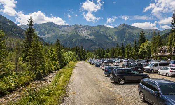 Parking Dolina Chochołowska – gdzie zaparkować, ceny, dojazd